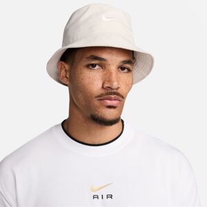 Nike Apex Swoosh Bucket Hat Light Orewood Brown - Unisex - Kalap Nike - Fehér - FB5382-104 - Méret: L